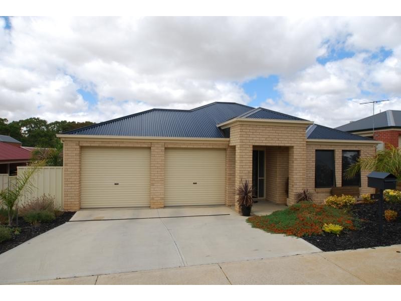 4 Penny Street, Mount Barker SA 5251