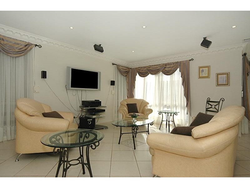27 ALAN AVENUE, Campbelltown SA 5074