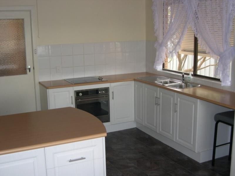 42 Parsons Road, Dernancourt SA 5075