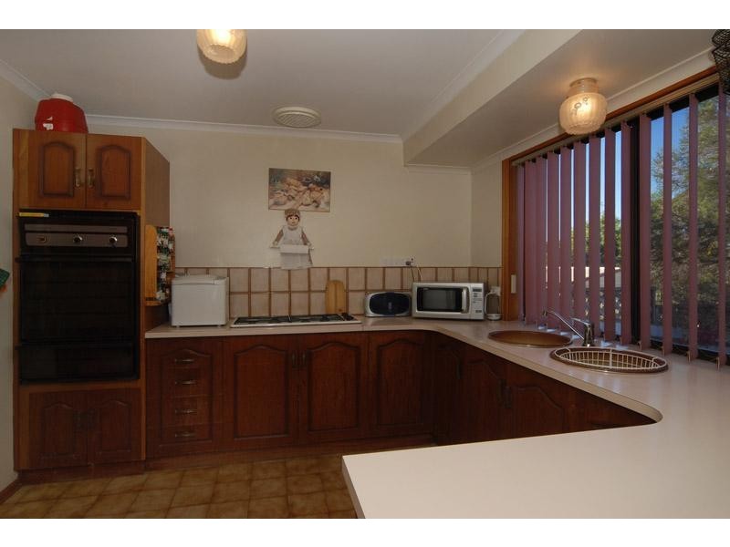 6 Haven Road, Aberfoyle Park SA 5159