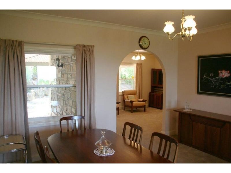 3 St Andrews Ave, Mount Osmond SA 5064