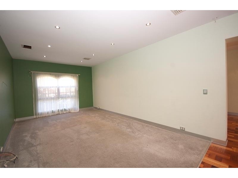 2 Raymond Ave, Athelstone SA 5076