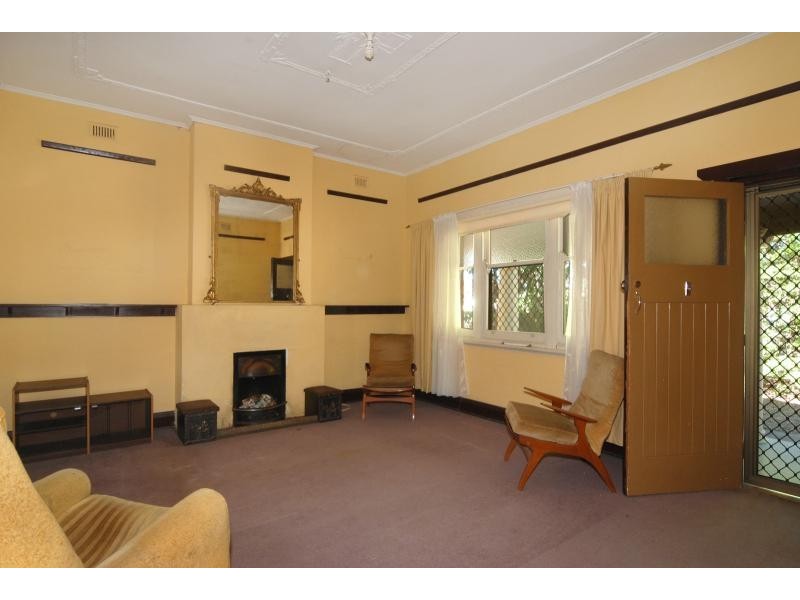 83 Barnes Rd, Glynde SA 5070