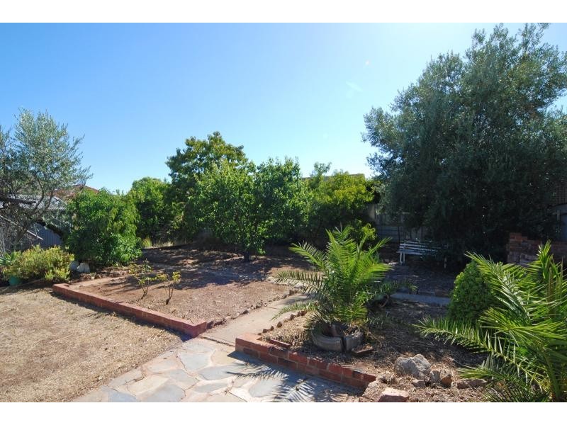 83 Barnes Rd, Glynde SA 5070