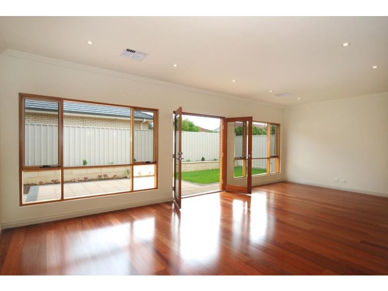 48 Harris Road, Vale Park SA 5081