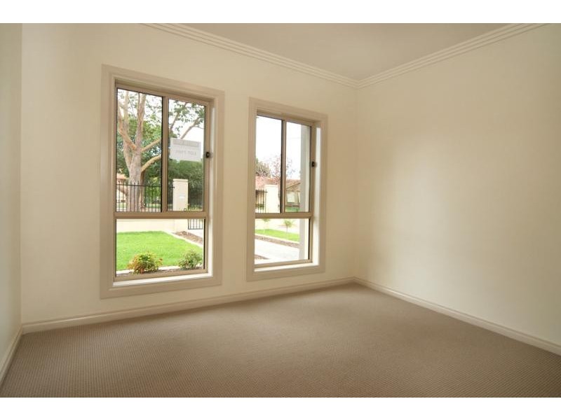 48 Harris Road, Vale Park SA 5081