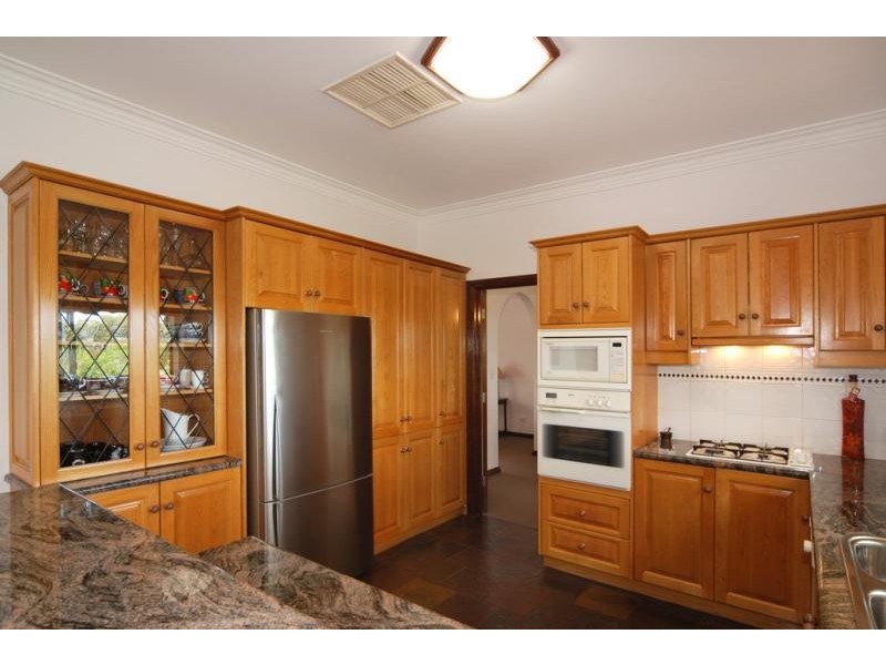 8 Wistaria Grove, Athelstone SA 5076