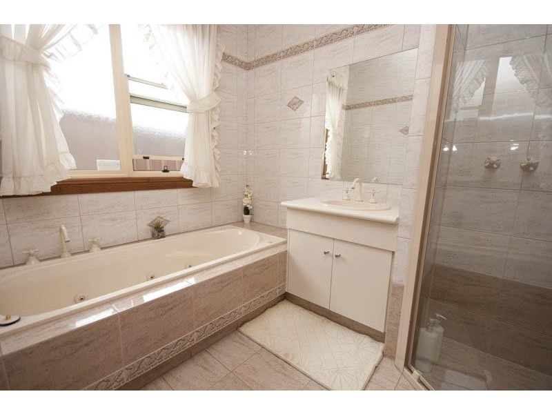 7 Aish Close, Newton SA 5074