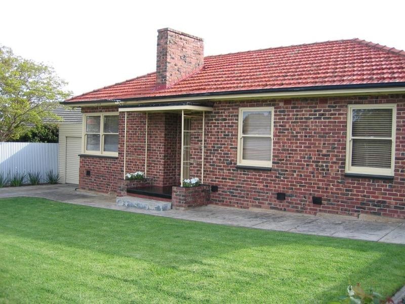 24 ALDERNEY AVENUE, Clearview SA 5085