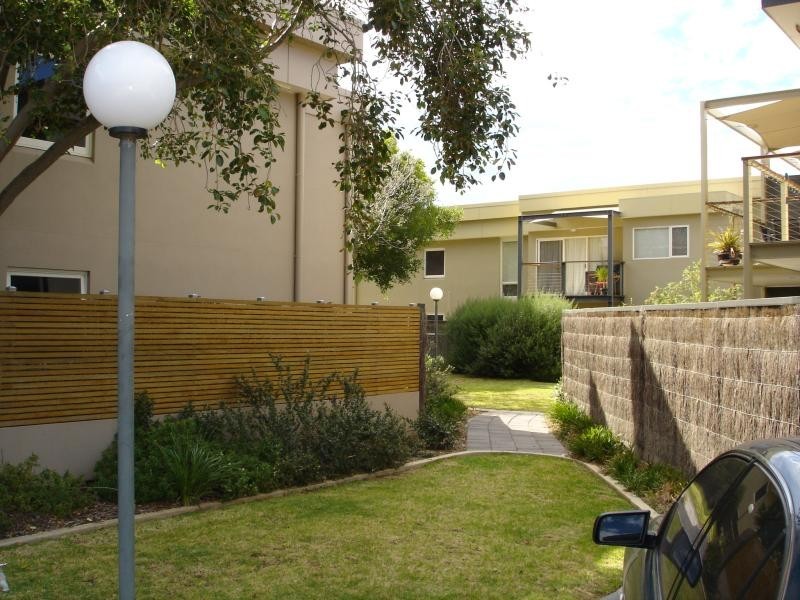 8/74 Military Road, Tennyson SA 5022