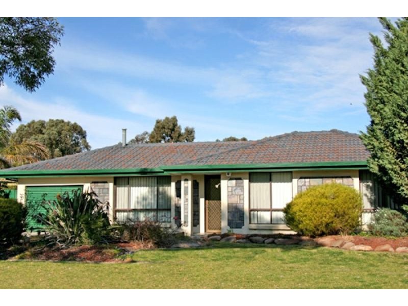15 SHEPLEY CRESCENT, Burton SA 5110