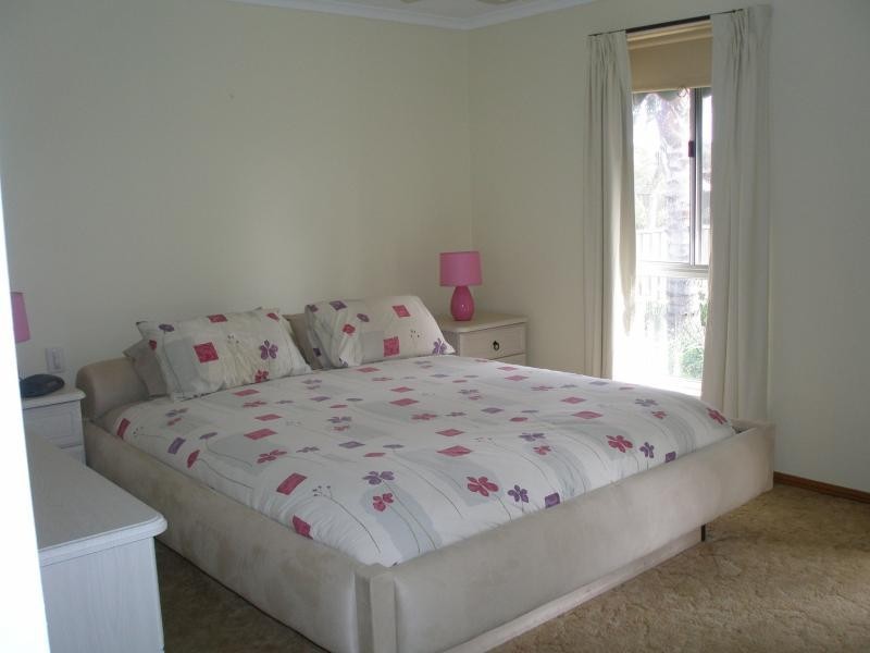 9 Burstall Crescent, Parafield Gardens SA 5107