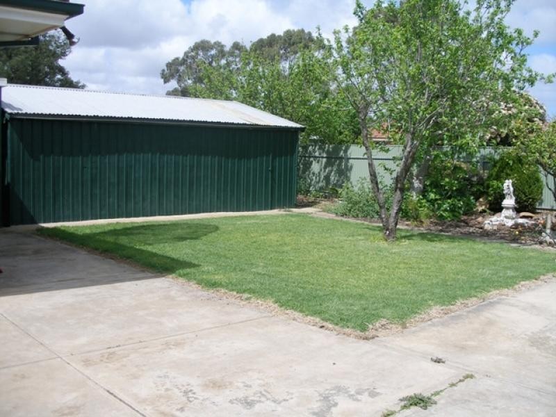 16 RESTHAVEN ROAD, Parafield Gardens SA 5107
