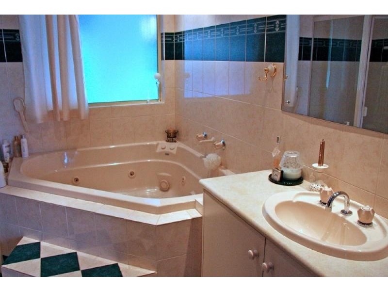 3 TYRELL COURT, Mawson Lakes SA 5095