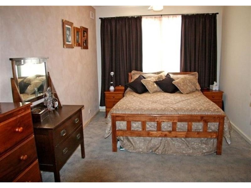 4 JOEL CRESCENT, Elizabeth Vale SA 5112