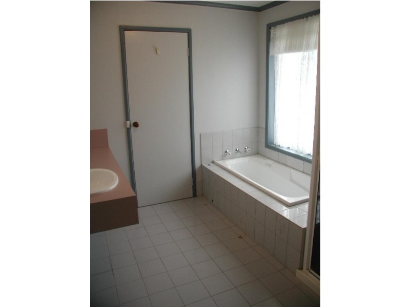 8 Gurney Street, Parafield Gardens SA 5107