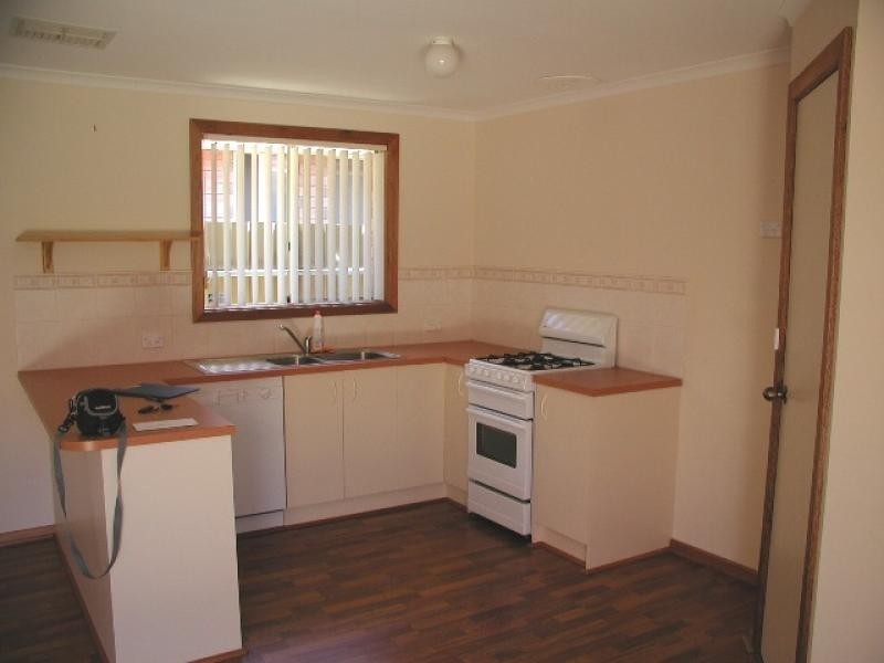 16 CAROLINE GROVE, Paralowie SA 5108