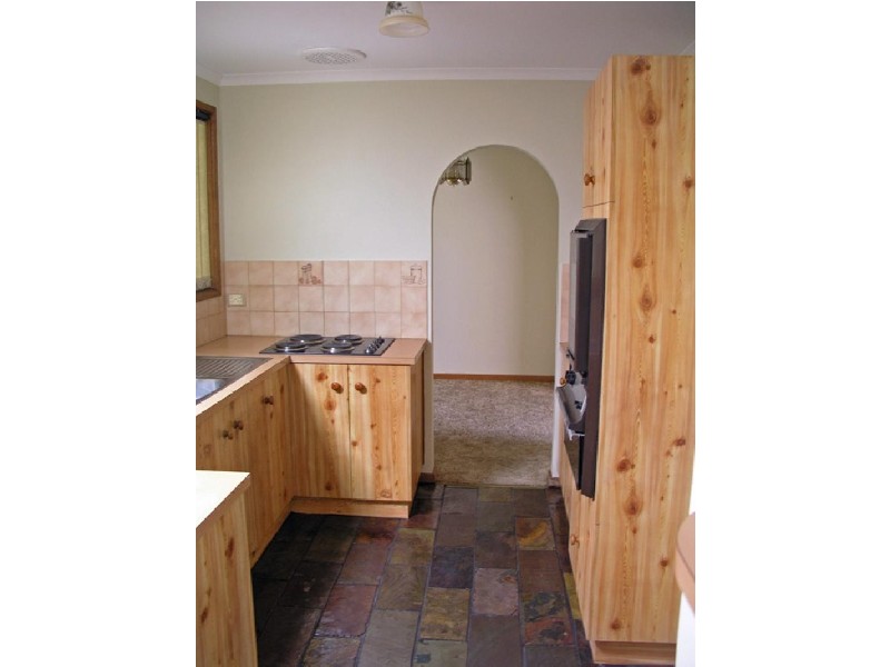 16 COOLEN CRESCENT, Burton SA 5110