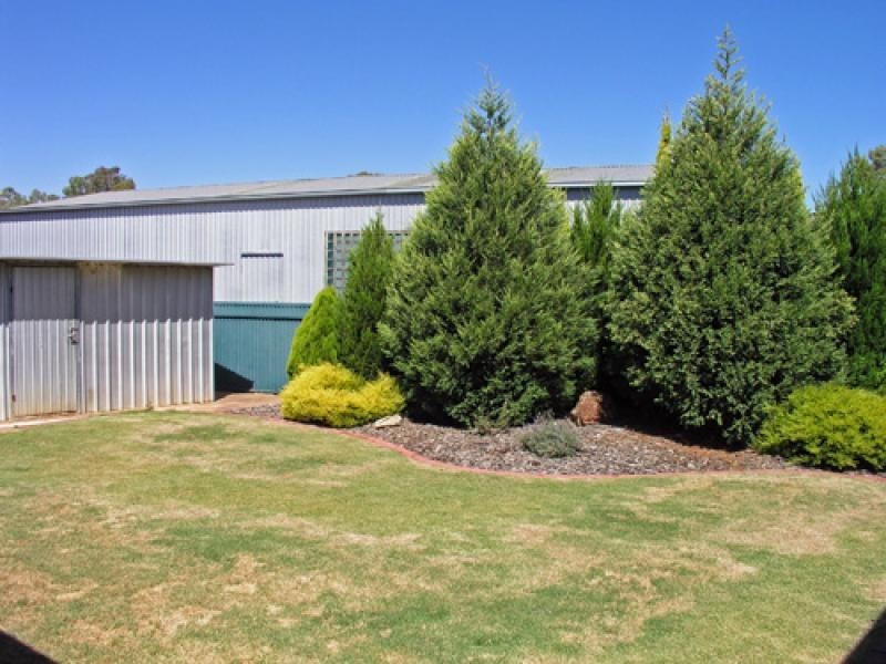 16 COOLEN CRESCENT, Burton SA 5110