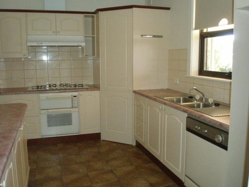 1 Athalie Avenue, Parafield Gardens SA 5107