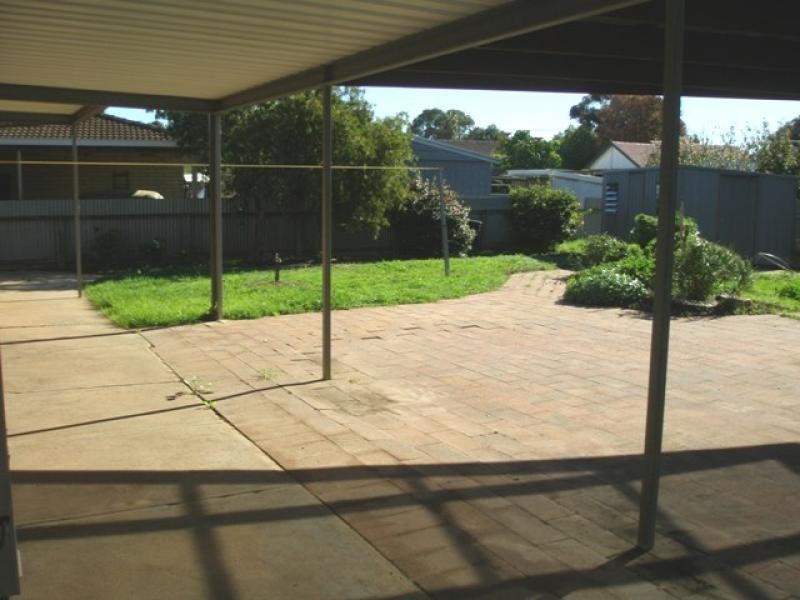 1 Athalie Avenue, Parafield Gardens SA 5107