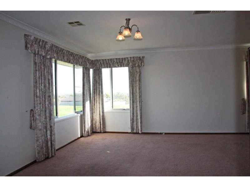 1 Skyline Drive, Hillbank SA 5112