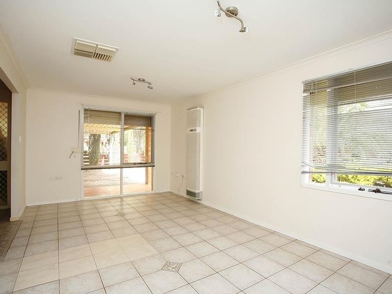 8 Venlo Court, Salisbury Downs SA 5108