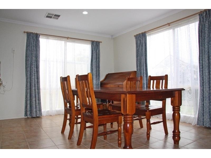 10 Hastings Avenue, Burton SA 5110