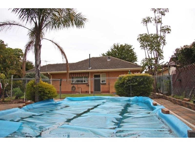 33 Wyatt Road, Parafield Gardens SA 5107