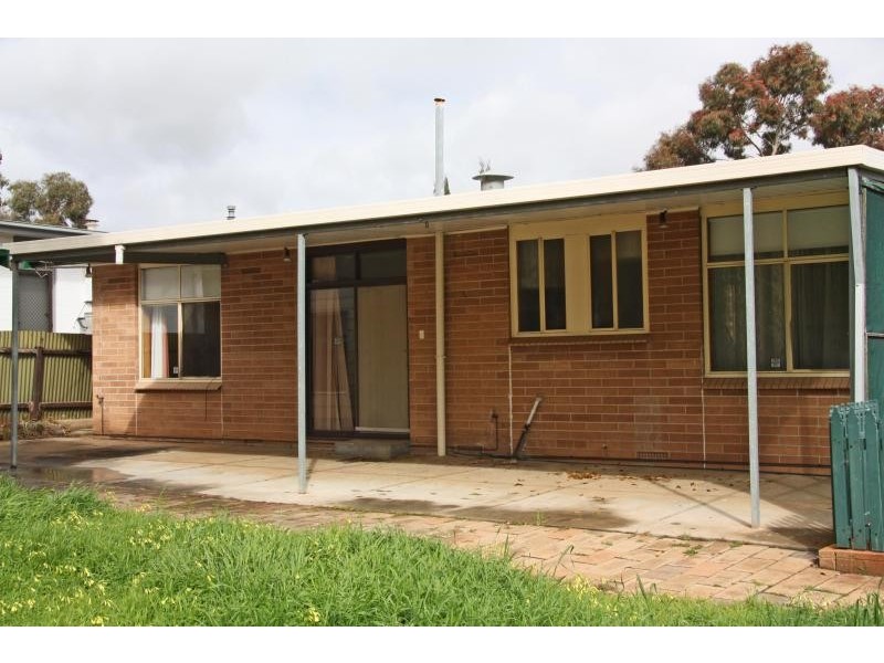 18 Somerset Grove, Para Hills SA 5096