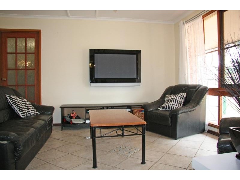 43 Barton Crescent, Burton SA 5110