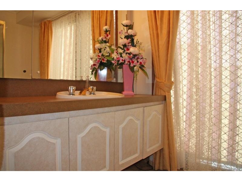 43 Barton Crescent, Burton SA 5110