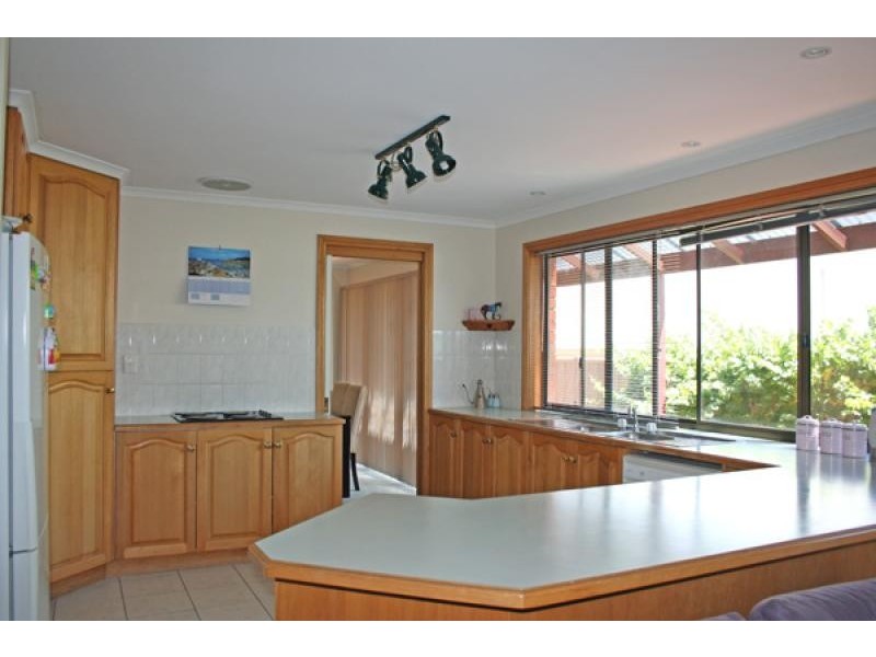 8 Baynes Court, Greenwith SA 5125