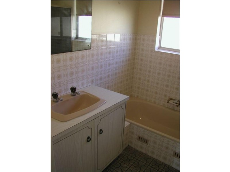 Unit 1/30 Shepherdson Road, Parafield Gardens SA 5107