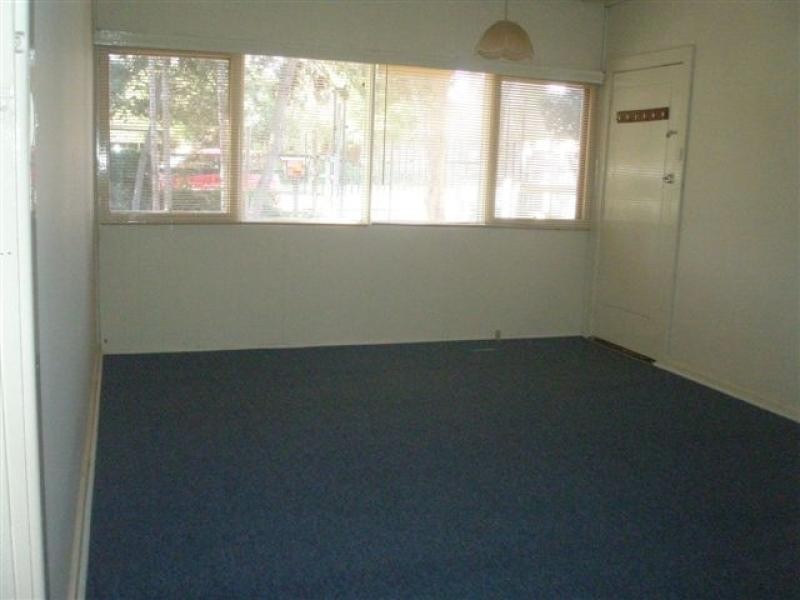 8 Tolmer Road, Elizabeth Park SA 5113