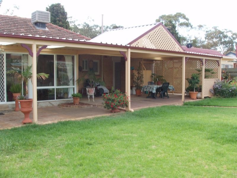 12 Woodfalls Road, Elizabeth Vale SA 5112