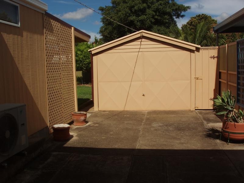 12 Woodfalls Road, Elizabeth Vale SA 5112