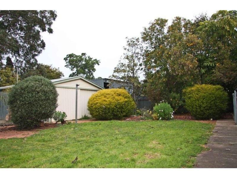 33 Wyatt Road, Parafield Gardens SA 5107