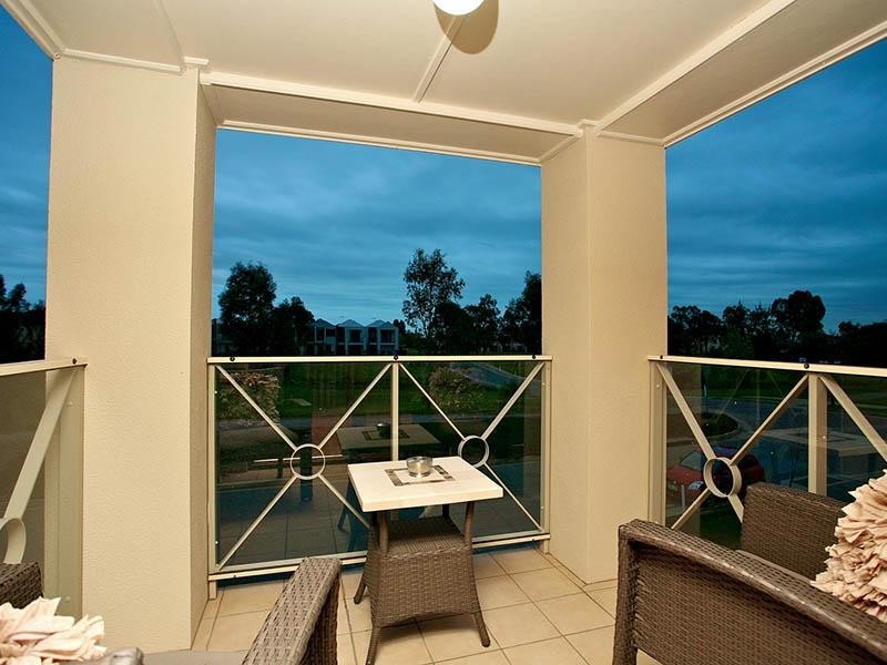 33 Lomond Circuit, Mawson Lakes SA 5095