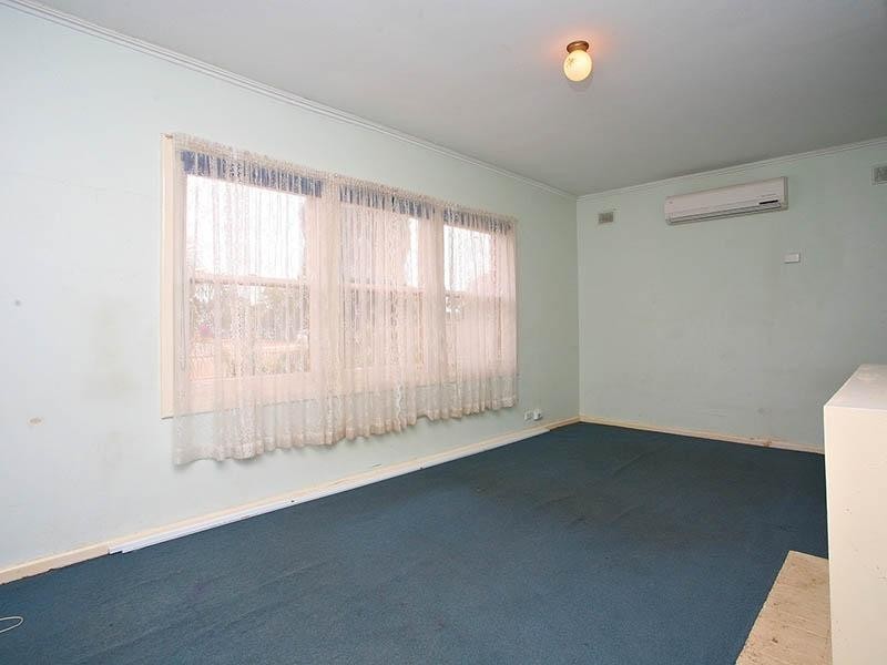 196 Woodford Road, Elizabeth North SA 5113