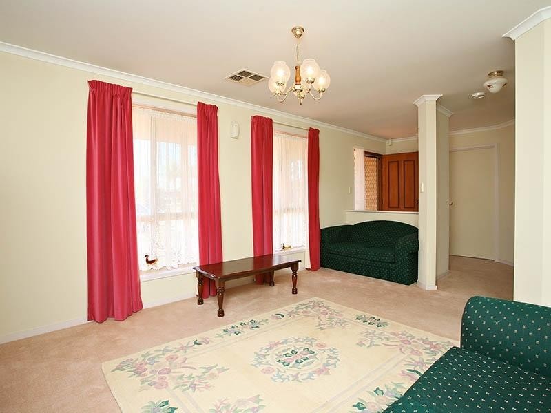 13 Sharrad Court, Andrews Farm SA 5114