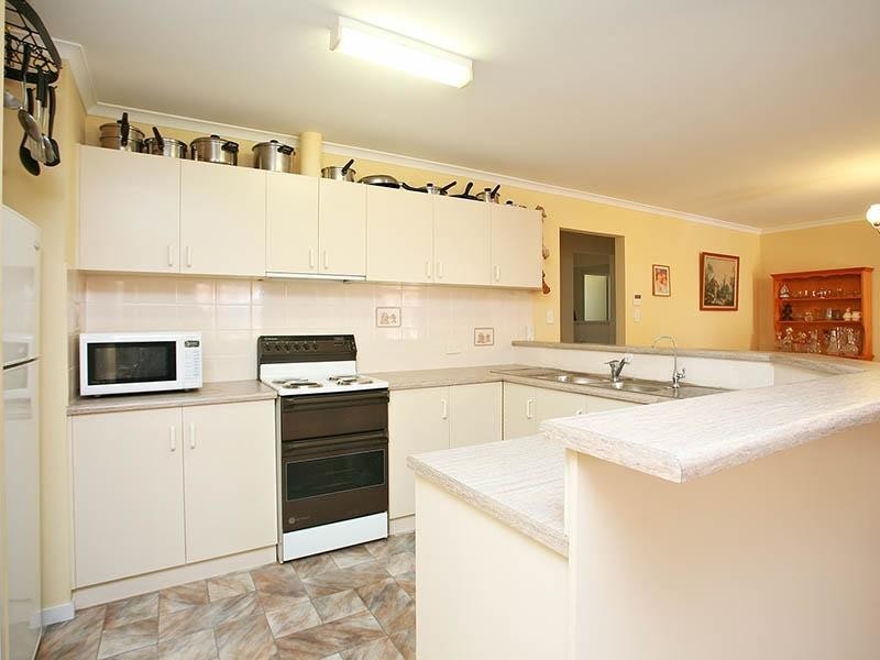 13 Sharrad Court, Andrews Farm SA 5114