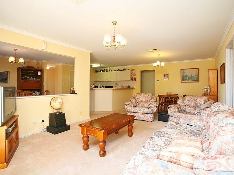 13 Sharrad Court, Andrews Farm SA 5114