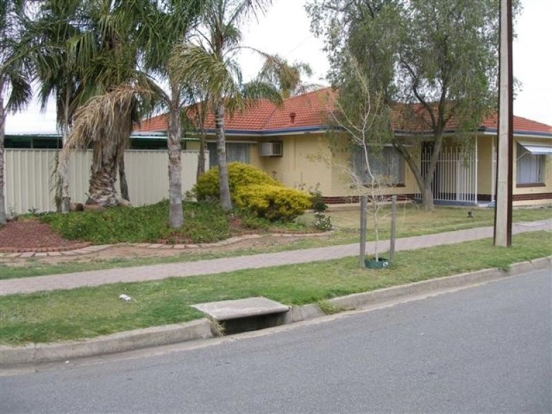 4 Jennifer Terrace, Parafield Gardens SA 5107