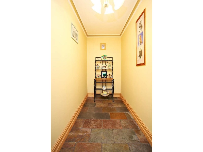 23 Main North Road, Willaston SA 5118