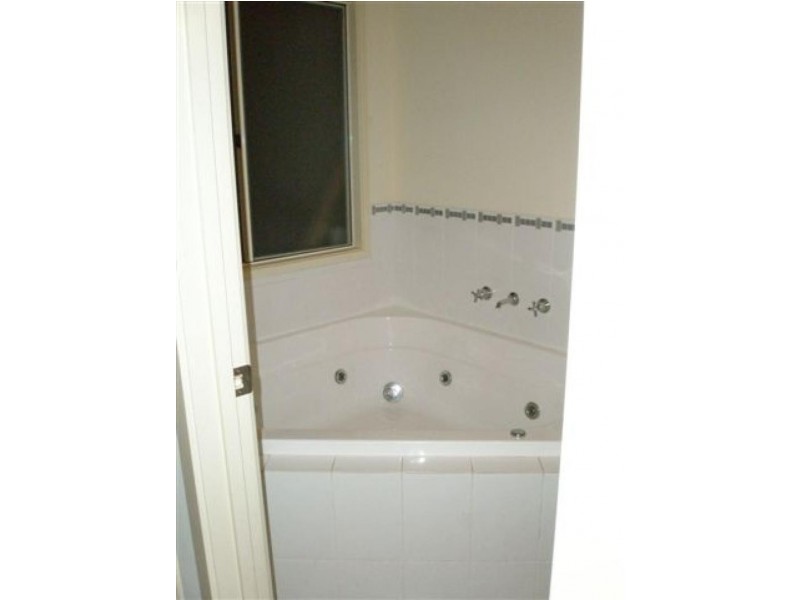 27 Mossman Street, Mawson Lakes SA 5095