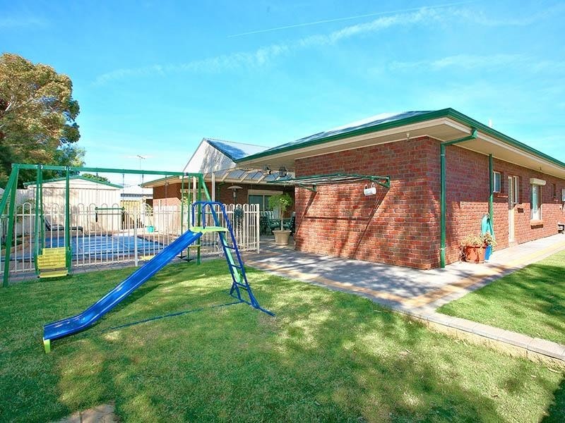 1 Burstall Court, Parafield Gardens SA 5107