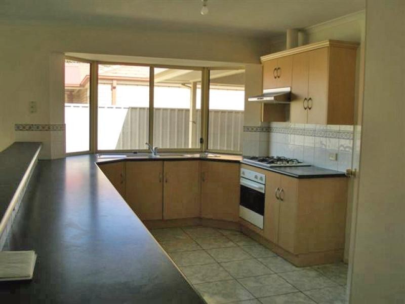 3 Castle Drive, Burton SA 5110