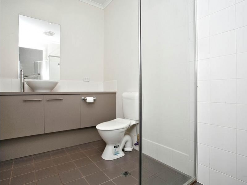 9 Mackenzie Circuit, Mawson Lakes SA 5095