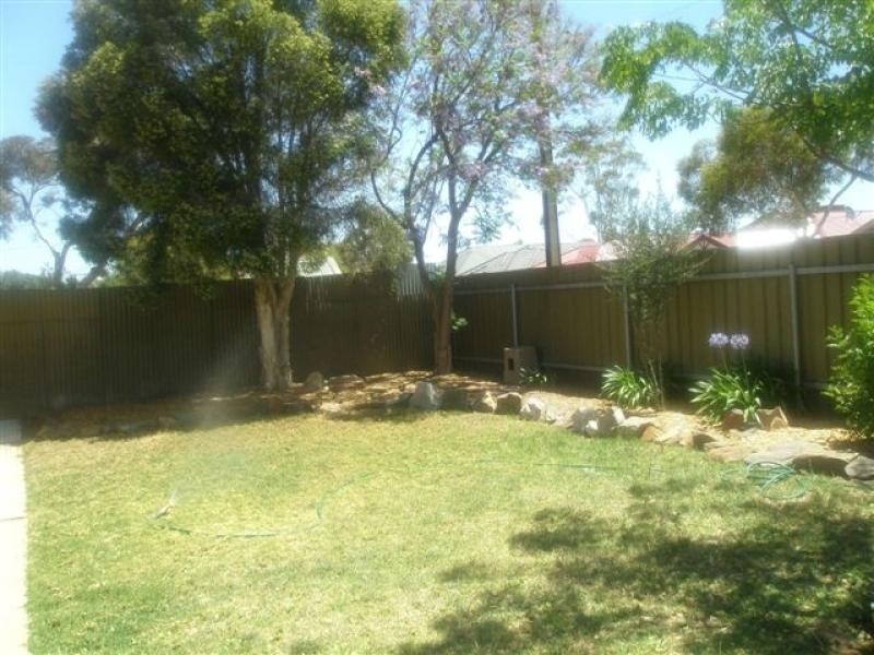 31 Warren Road, Para Hills West SA 5096